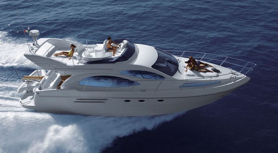 Barcelona: Private Motor Yacht Charter with Drinks and Food - Who will get the most from this charter