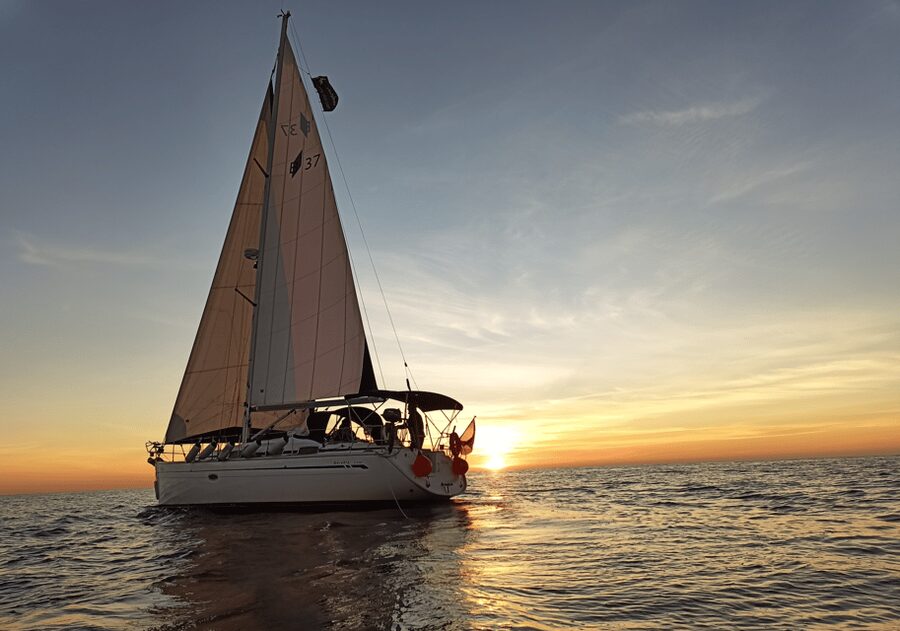 Barcelona: Sail with your private yacht - Practical booking advice before you pay