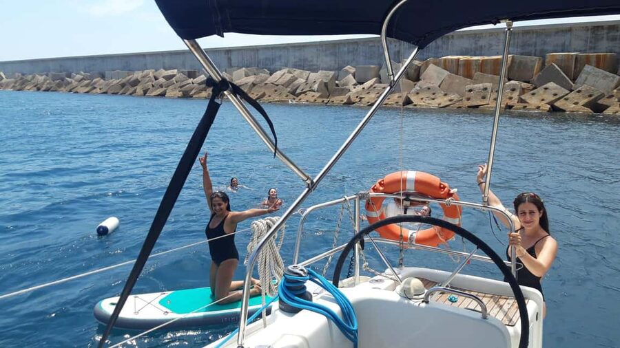 Barcelona: Shared cruise on luxury catamaran Drinks + Snacks - Who will enjoy this Barcelona catamaran cruise?