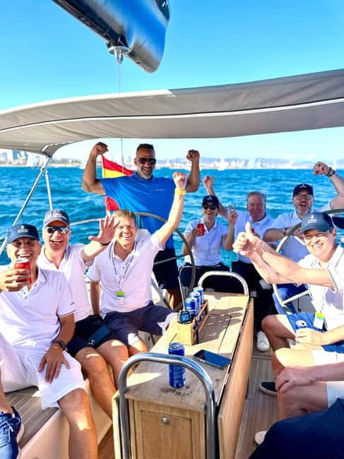 Barcelona: Sunset or Afternoon Yacht Cruise with Drinks - Key points at a glance