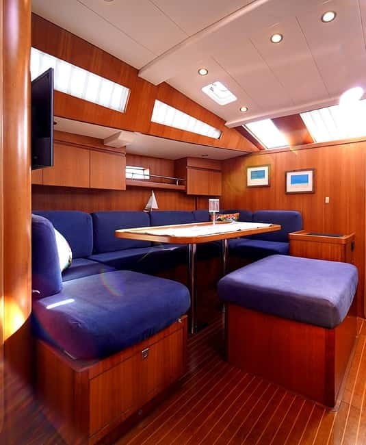 Barcelona: Sunset or Afternoon Yacht Cruise with Drinks - The harbor, beaches, and open Mediterranean