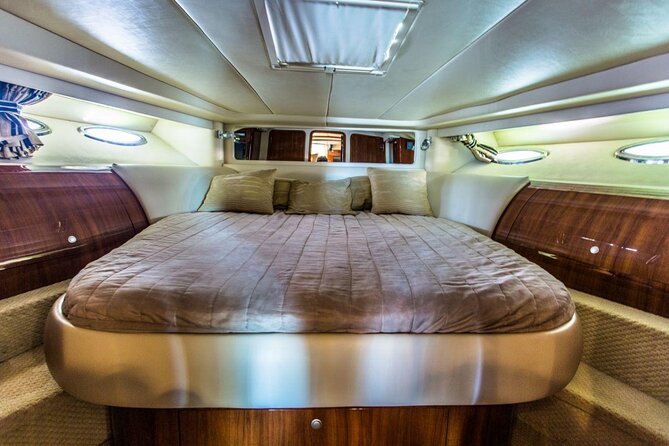 Beautiful SUNDANCER 60ft Private yacht / 18PAX 25P15 - Who will enjoy this yacht charter