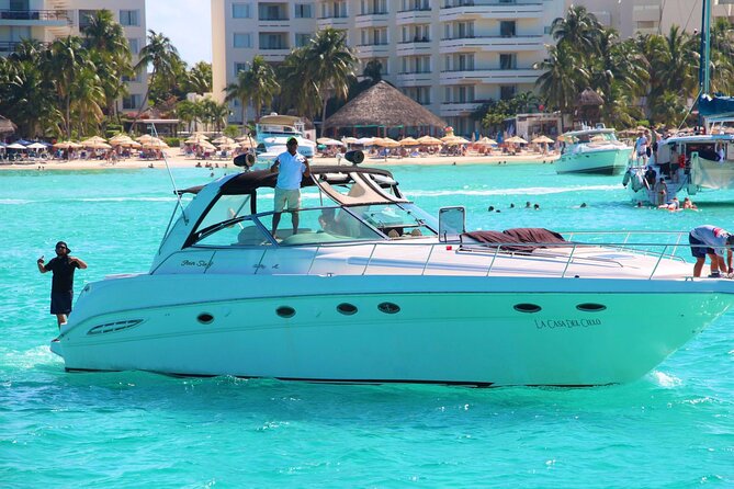 Beautiful Yacht SeaRay 48ft / 15PAX 25P16 - Choosing between Isla Mujeres and Cancun Bay