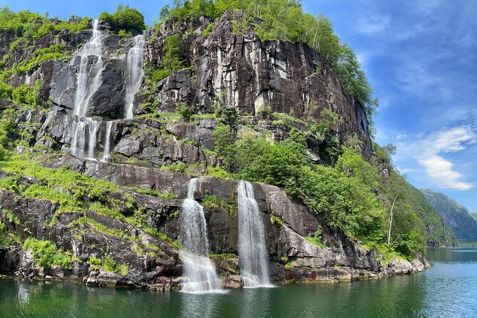 Bergen to Hardangerfjord VIP car + private yacht Fjord cruise - Norheimsund and the waiting yacht