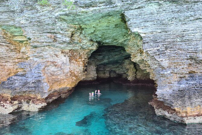 Bermuda Private Boat Charter: Snorkel, Cliff Jumping & Sightseeing - Key things to know before you book