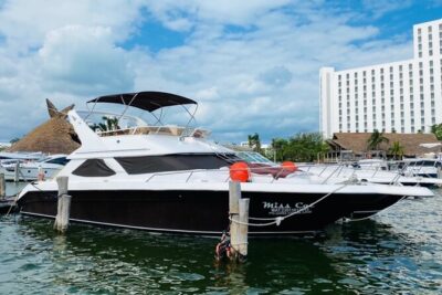 Big Yacht 48ft Rental up to 15 Pax snorkel