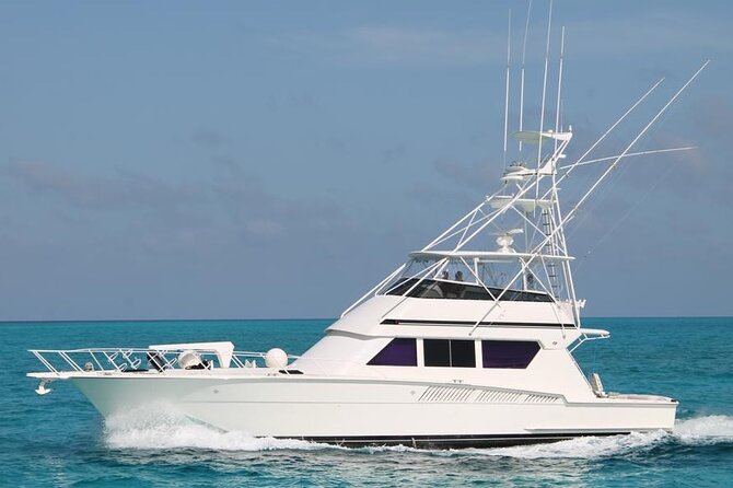 Biggest Luxury Yacht Boat Best in Cancun up to 28 pax - A Private Yacht That Feels Like Your Own Day at Sea