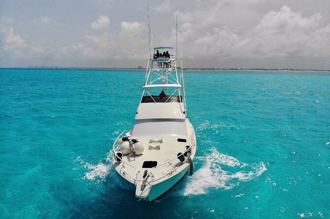 Biggest Luxury Yacht Boat Best in Cancun up to 28 pax - Who Will Get the Most From This Charter