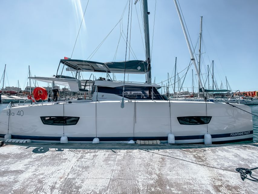 Boat in Algarve - Luxury Catamaran - Portimão - What the luxury catamaran changes