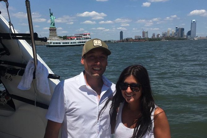 Boat Tour NYC Skyline, Statue of Liberty, Private Yacht Tour - Lower Manhattan and the Statue of Liberty