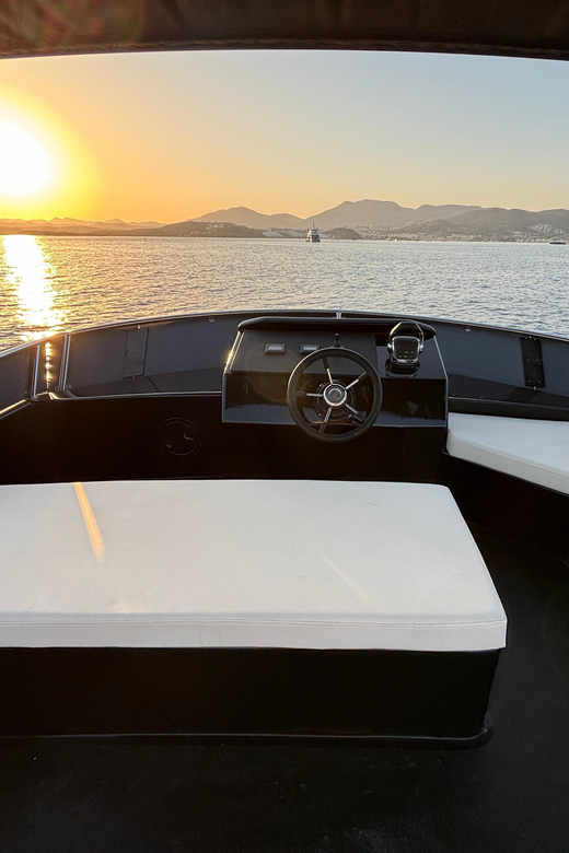 Bodrum: Bodrum Sunset Tour with Jet Black Yacht - Who Will Enjoy This Yacht Trip Most