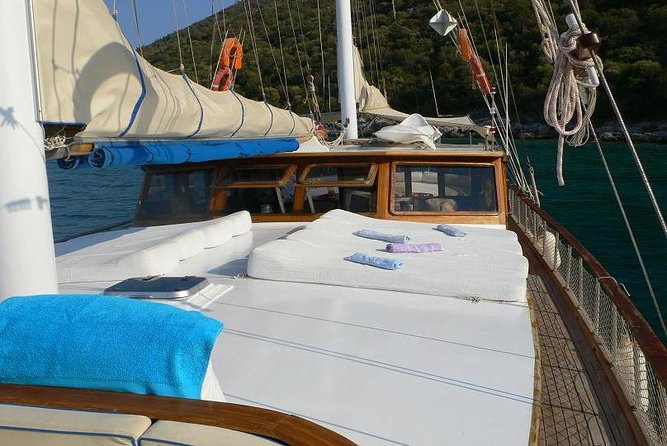 Bodrum: Private Gulet Tour with Lunch - How this compares with a public cruise