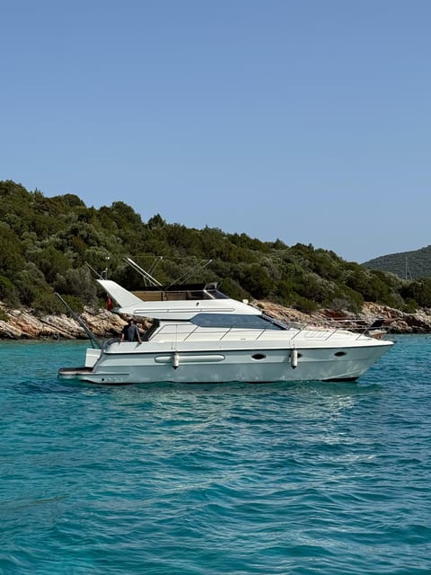 Bodrum: Private Motoryacht Tour with swimming stops & lunch - A private yacht day from Halikarnas Harbour