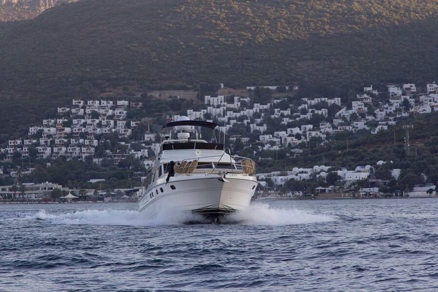 Bodrum: Private Motoryacht Tour with swimming stops & lunch - Red Bay brings a shorter swim and something sweet