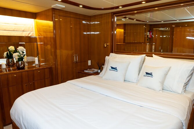 Book 3hr Luxury Yacht Rental Dubai - Get 1hr Free - The price makes sense for a full group