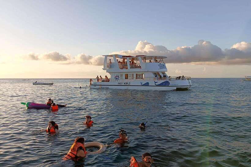 Boracay: Ultimate Party Cruise aboard the Andy World Yacht - Food arrives as casual party fare