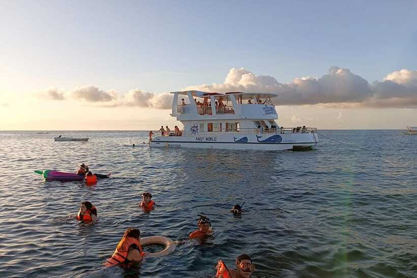 Boracay: Ultimate Party Cruise aboard the Andy World Yacht - A practical two-hour itinerary
