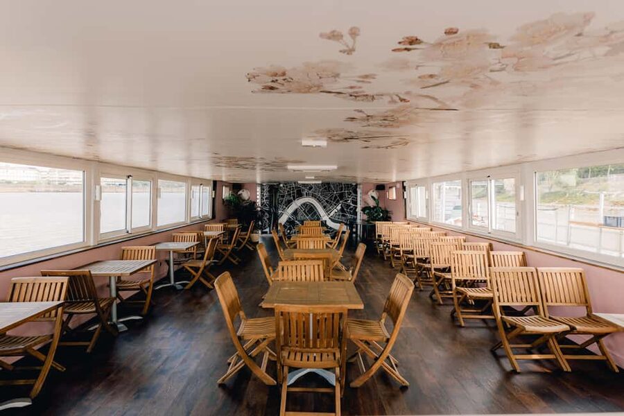 Bordeaux: Garonne River Yacht Cruise with Brunch - Boarding at Ponton d’Honneur