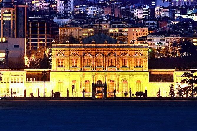 Bosphorus Night Cruise on the Luxury Yacht - Maiden’s Tower and the return toward Galataport