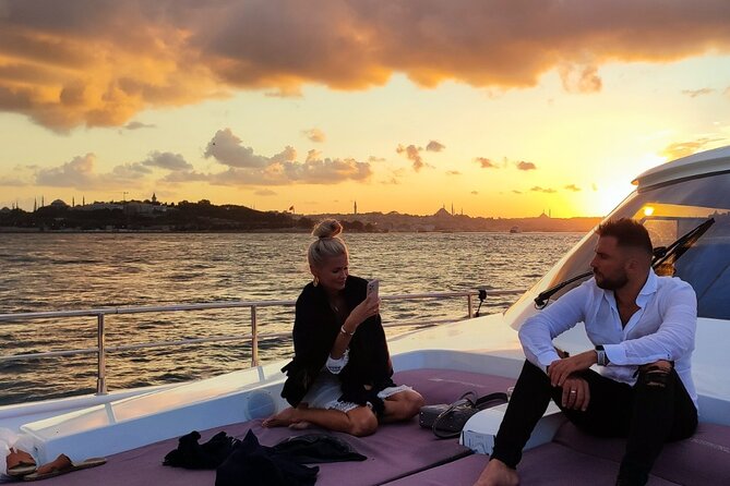 Bosphorus Sunset Cruise on Deluxe Yacht in Istanbul - Why sunset is the right time for a Bosphorus cruise