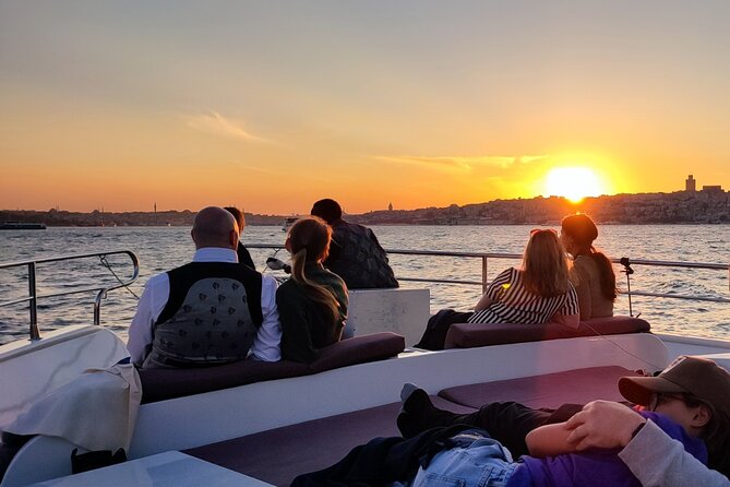 Bosphorus Sunset Cruise on Deluxe Yacht in Istanbul - Rumeli Fortress and the Fatih Sultan Mehmet Bridge
