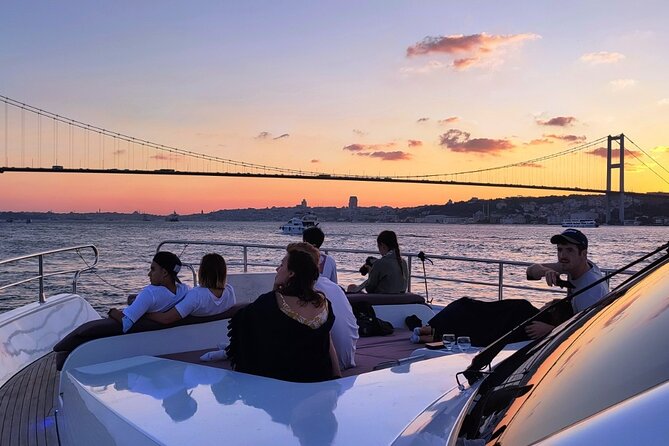 Bosphorus Sunset Cruise on Deluxe Yacht in Istanbul - The Maiden’s Tower and return views