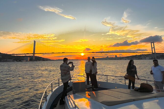 Bosphorus Sunset Yacht Cruise with Snacks and Live Guide - Maiden’s Tower, where legend meets the skyline