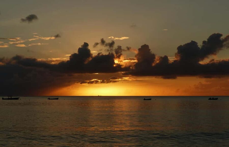 Bridgetown: Barbados Coastline Sunset Luxury Cruise - Meeting at Careenage Marina
