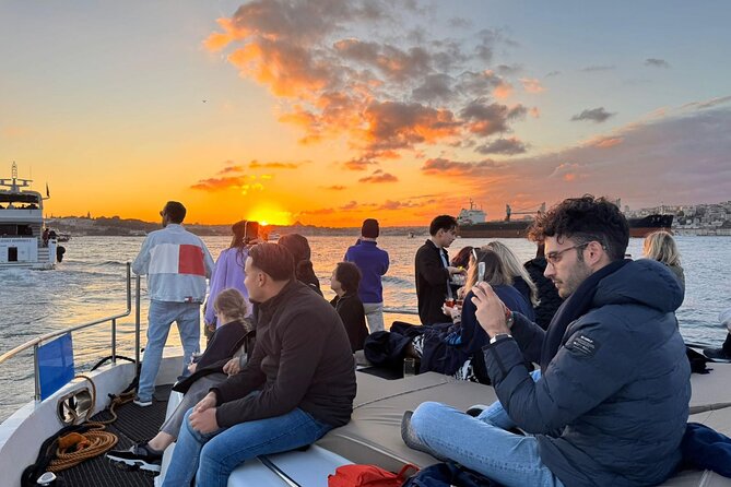 Budget Evening Cruise: Dinner, Live Shows & Party - Rumeli Fortress and the narrow strait