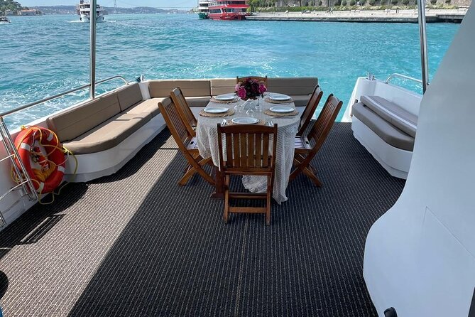 Budget Evening Cruise: Dinner, Live Shows & Party - Beylerbeyi Palace and the Asian shore