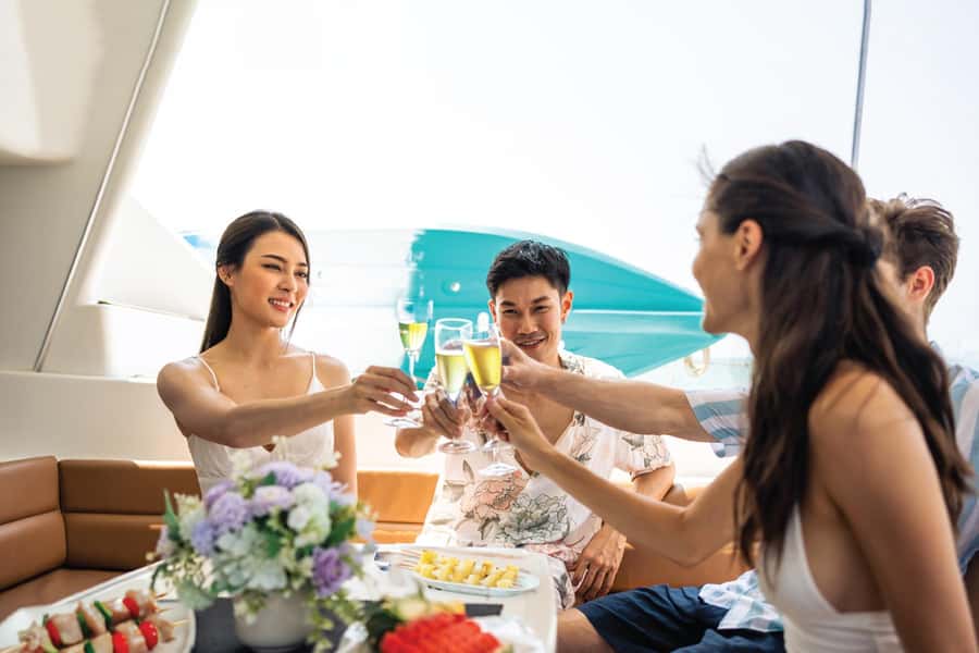 Burj Al Arab: 2-Hour Yacht Tour with BBQ Dinner - Boarding at Dubai Harbour Yacht Club