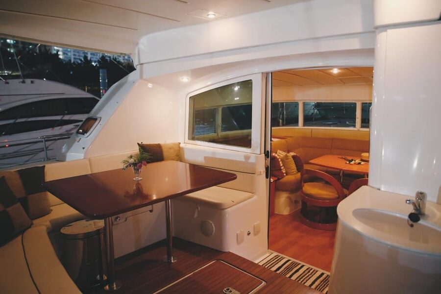 Busan: Group Sightseeing Yacht Cruise with Snacks and Drinks - Meeting at Gwangalli Ocean Leports Center