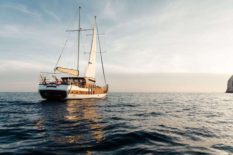 Cabo San Lucas: Sunset Yacht Cruise w/Chef Dinner & Open Bar - Key points to know before you book