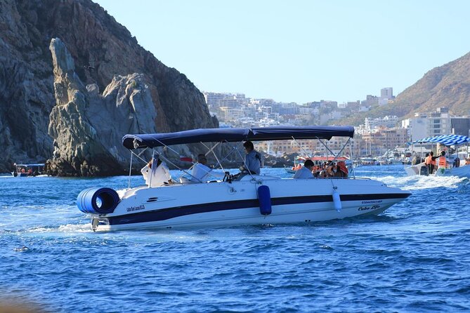 Cabo Yacht Tour – Arch, Pelican Rock & Scenic Landmarks - How the one-hour timing shapes the experience