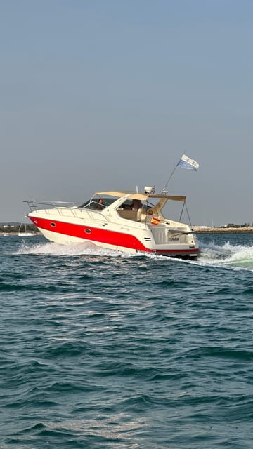 Cadiz: Exclusive Yacht excursion to La Caleta or Pepa Bridge - What the four hours feel like