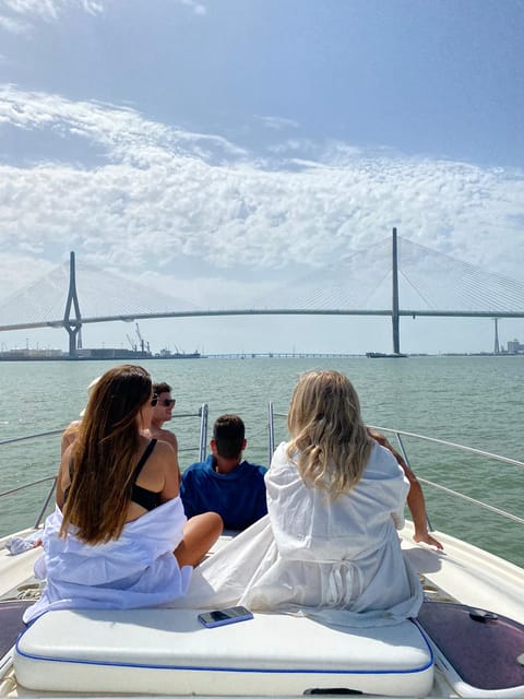 Cadiz: Exclusive Yacht excursion to La Caleta or Pepa Bridge - Who will enjoy this yacht outing most?