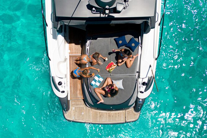 Cancun: 4-Hour All Inclusive Luxury Yacht – 50' Cranchi - Morning or afternoon: choosing the better slot