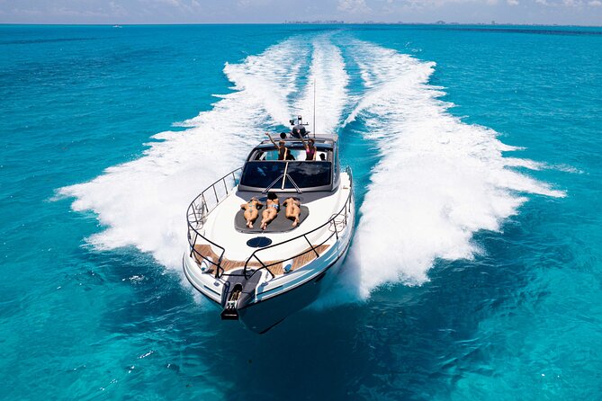 Cancun: 4-Hour All Inclusive Luxury Yacht – 50' Cranchi - Four hours between Cancun and Isla Mujeres