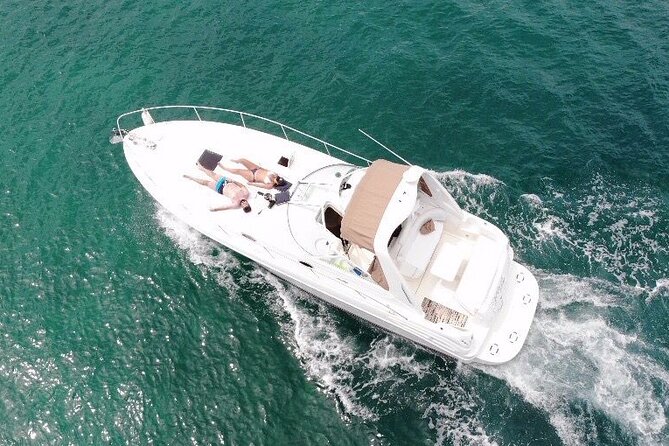 Cancun Bay Private 2-Hour on a Luxury Yacht - Drinks, music, catering, and the party setup