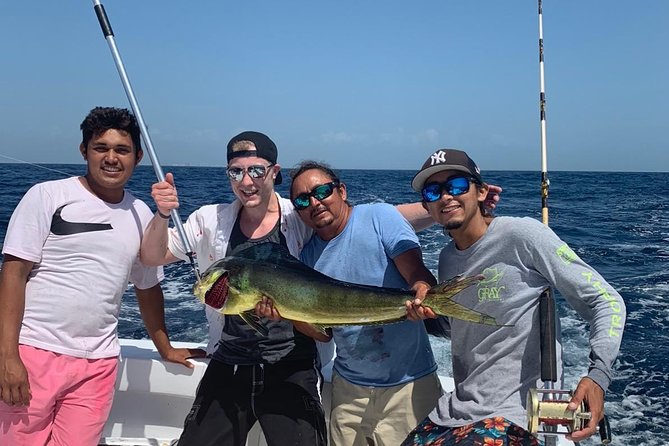 Cancun fishing charter if you don't fish you don't pay 46ft yacht 12pax 25P14 - The crew, equipment, and onboard supplies