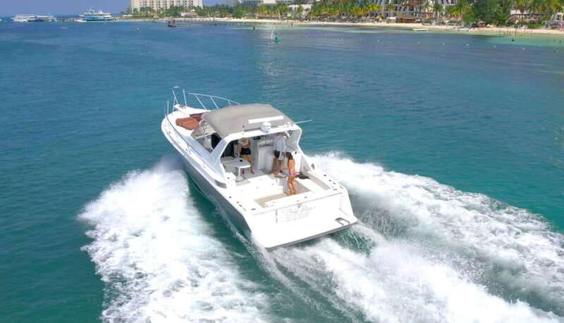 Cancún: Private Yacht Tour - What happens at Isla Mujeres