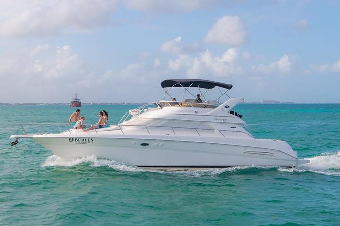 Cancún Yacht Rental SeaRay 46ft 25P13 - What happens on the two-hour cruise