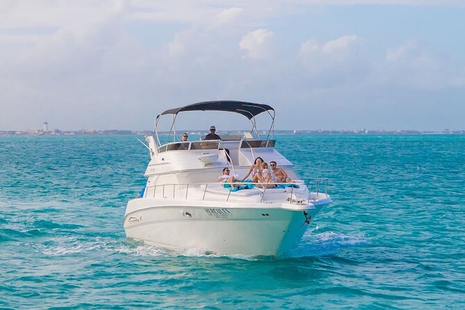 Cancún Yacht Rental SeaRay 46ft 25P13 - The six-hour choice for a slower day