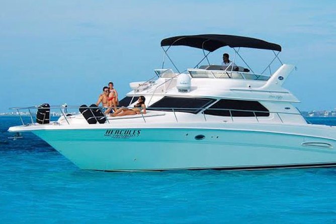 Cancún Yacht Rental SeaRay 46ft 25P13 - Leaving from Cancun’s Hotel Zone