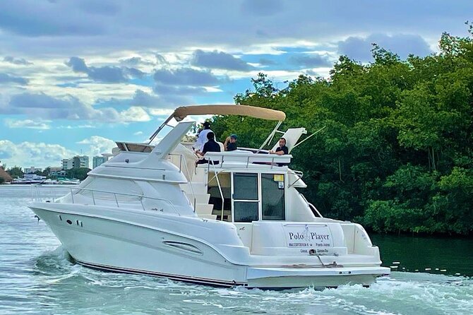 Cancun Yacht Tour - SEARAY YACHT 46 FT GREAT FOR SUNSET 15 PEOPLE MAX 25P9 - Playa Norte and the Isla Mujeres portion