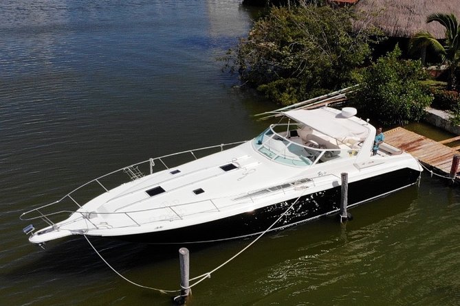 Cancun yachts rental BEATIFUL YACHT 46FT, 15 PAX MAX 25P6 - Meeting at Real Inn Hotel in Cancun