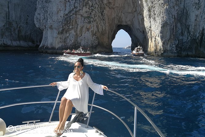 Capri luxury boat experience PLUS - Aperitivo with prosecco, cheese, and tomatoes