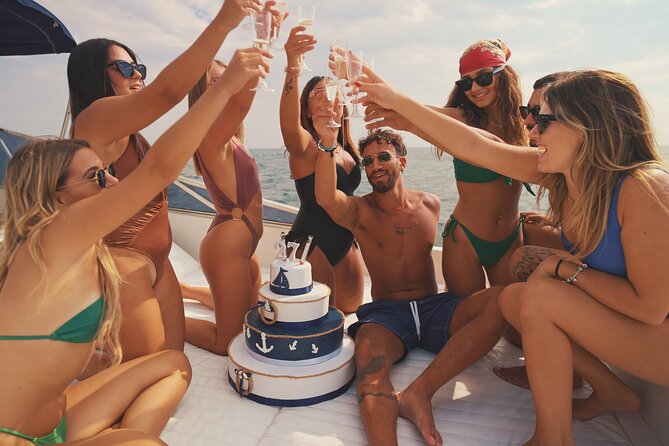 Capri Private luxury Boat Tour - Why a private boat is the right way to see Capri