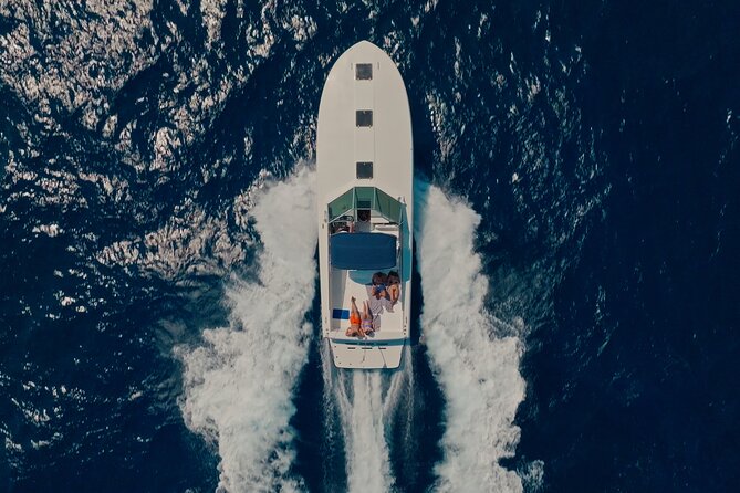 Capri Private luxury Boat Tour - Faraglioni and Marina Piccola for swimming and photos
