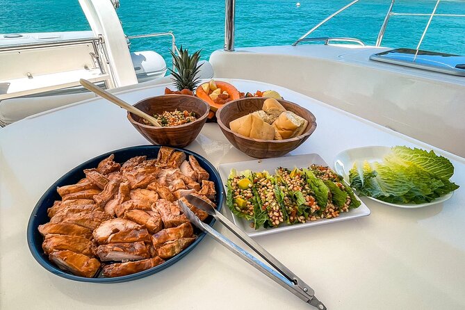 Catamaran Charter Puerto Rico Jenica - Service that helps the day feel easy
